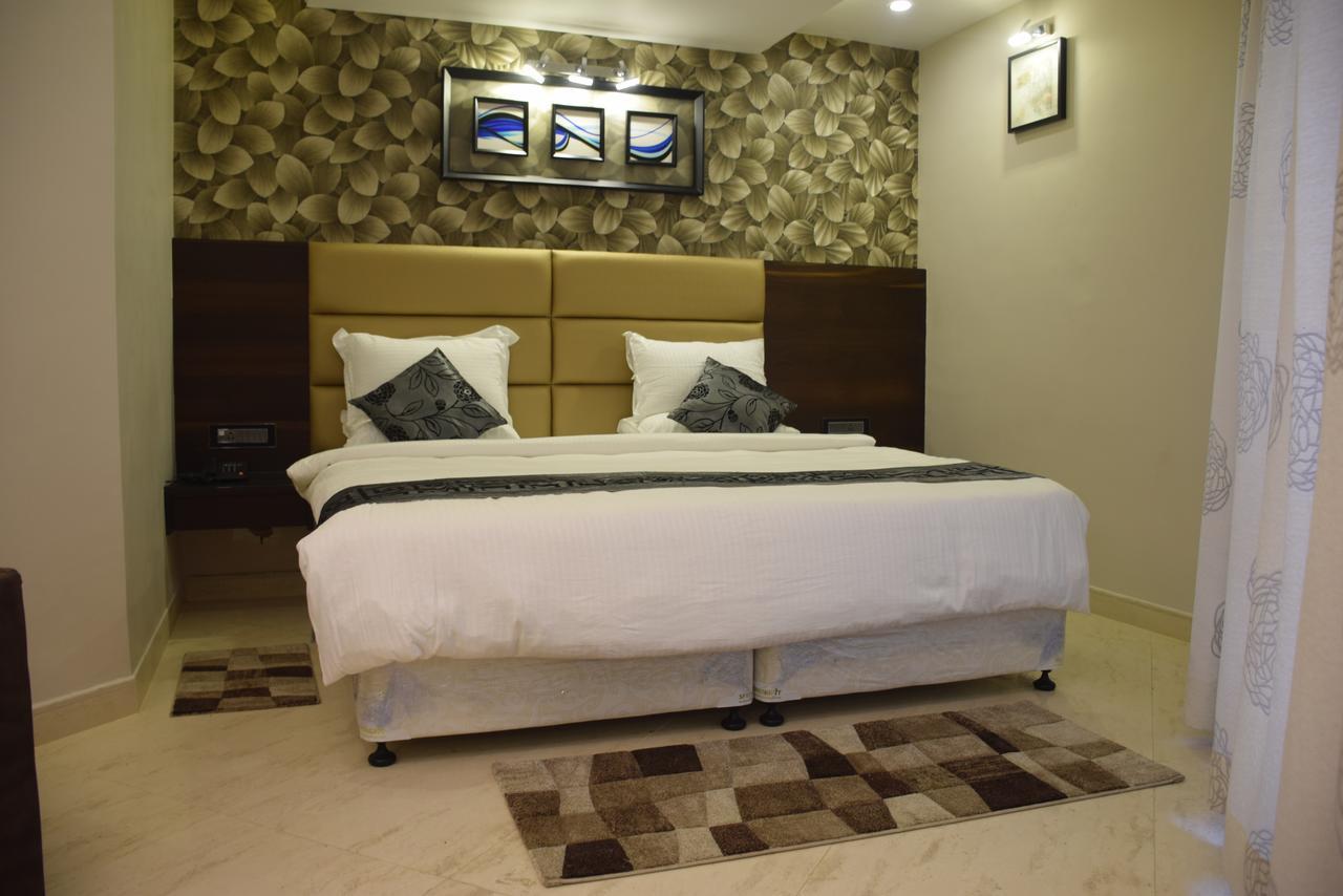 Golden Tree Puri Exterior foto