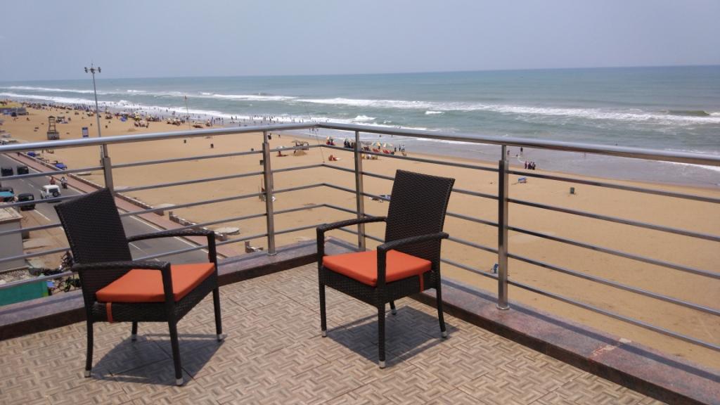 Golden Tree Puri Exterior foto
